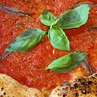 Darujte pizzu člověku bez domova